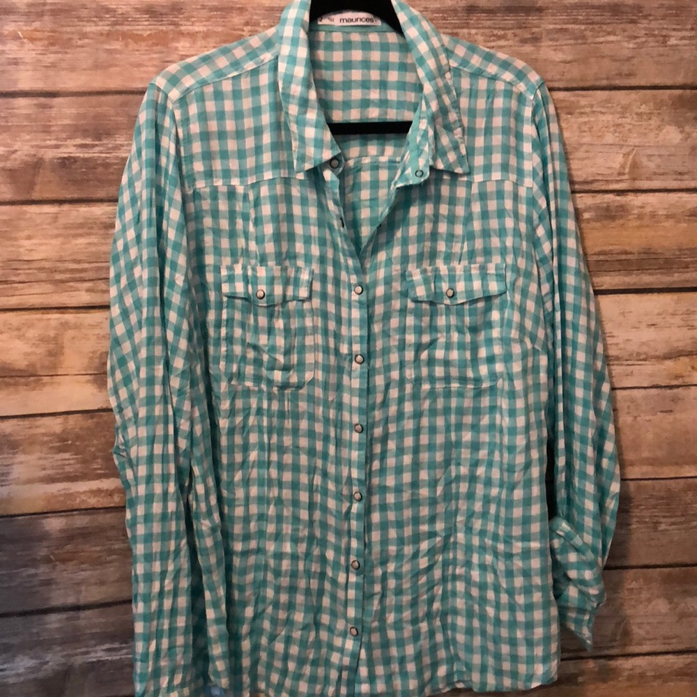 Women's pearl snap.